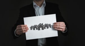 Pourquoi investir dans l’immobilier via les enchères