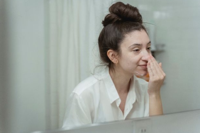 Crèmes hydratantes pour le visage : le rituel naturel indispensable pour toute la famille