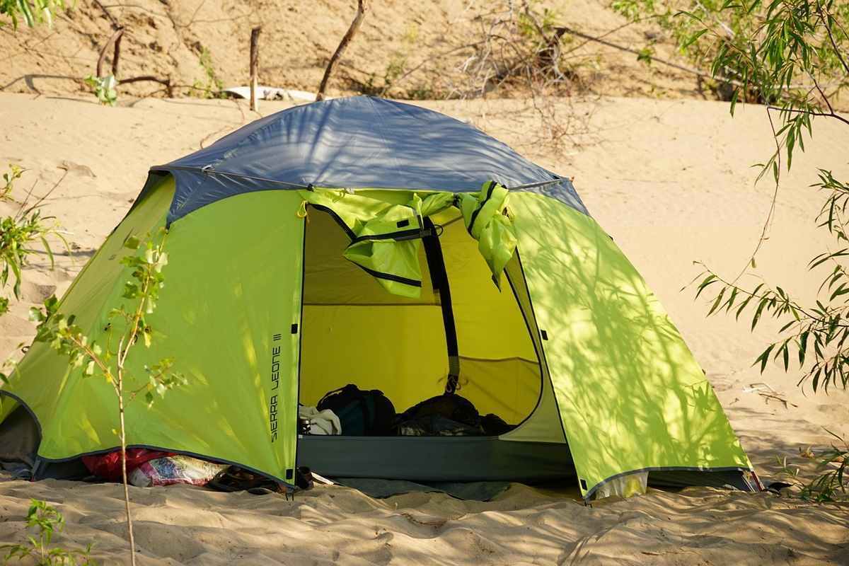Faire sécher tente, duvet et sac à dos avant de tout ranger